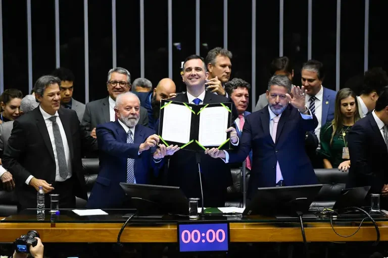 Reforma Tributária, ICMS, Incentivos Fiscais, Pará, CBS, IBS, FDR, Autonomia, Mineração, Agroindústria, Golpe